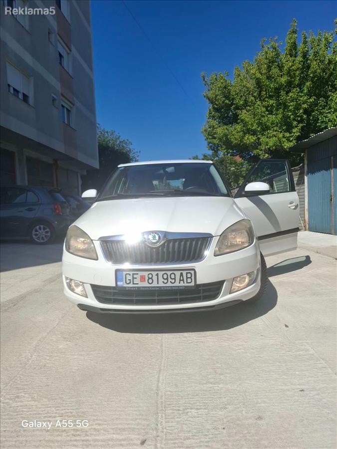 SE PRODAVA SKODA FABIA 1.6 TDI
