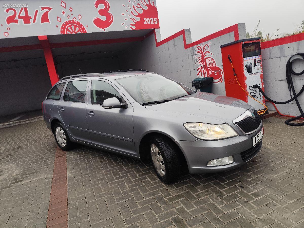 SKODA. OCTAVIA 1.6TDI 2012 god golf audi passat