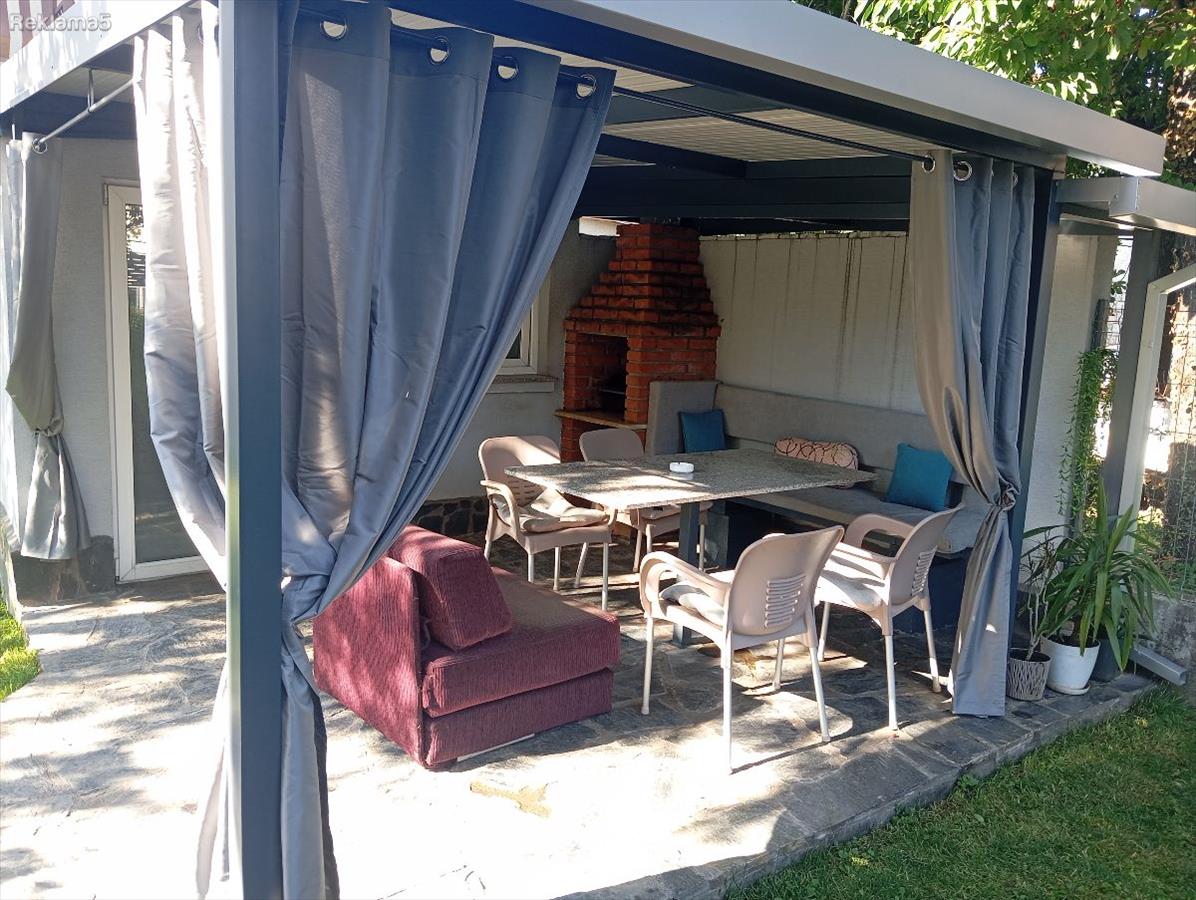 SE IZDAVAAT APARTMANI