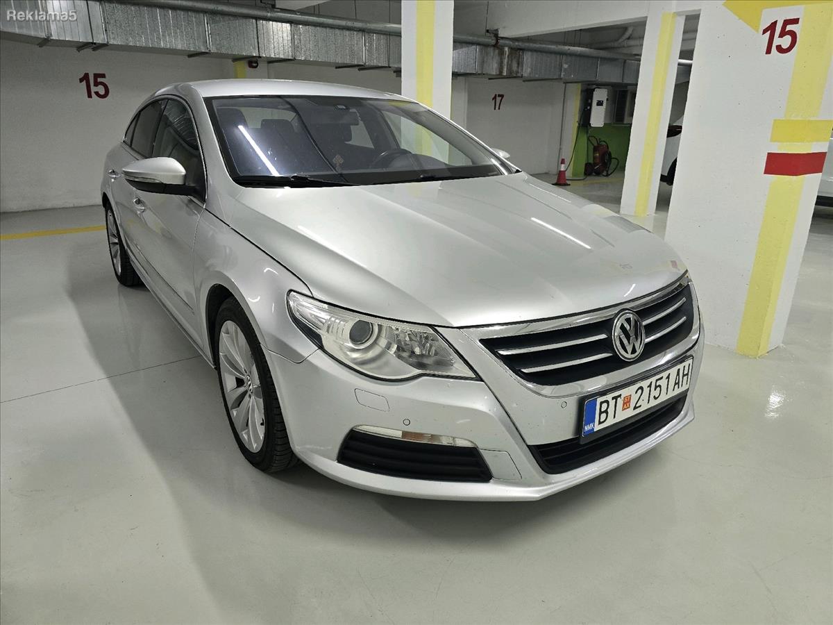 СЕ ПРОДАВА Wolkwagen Passat CC 2.0 170 ks