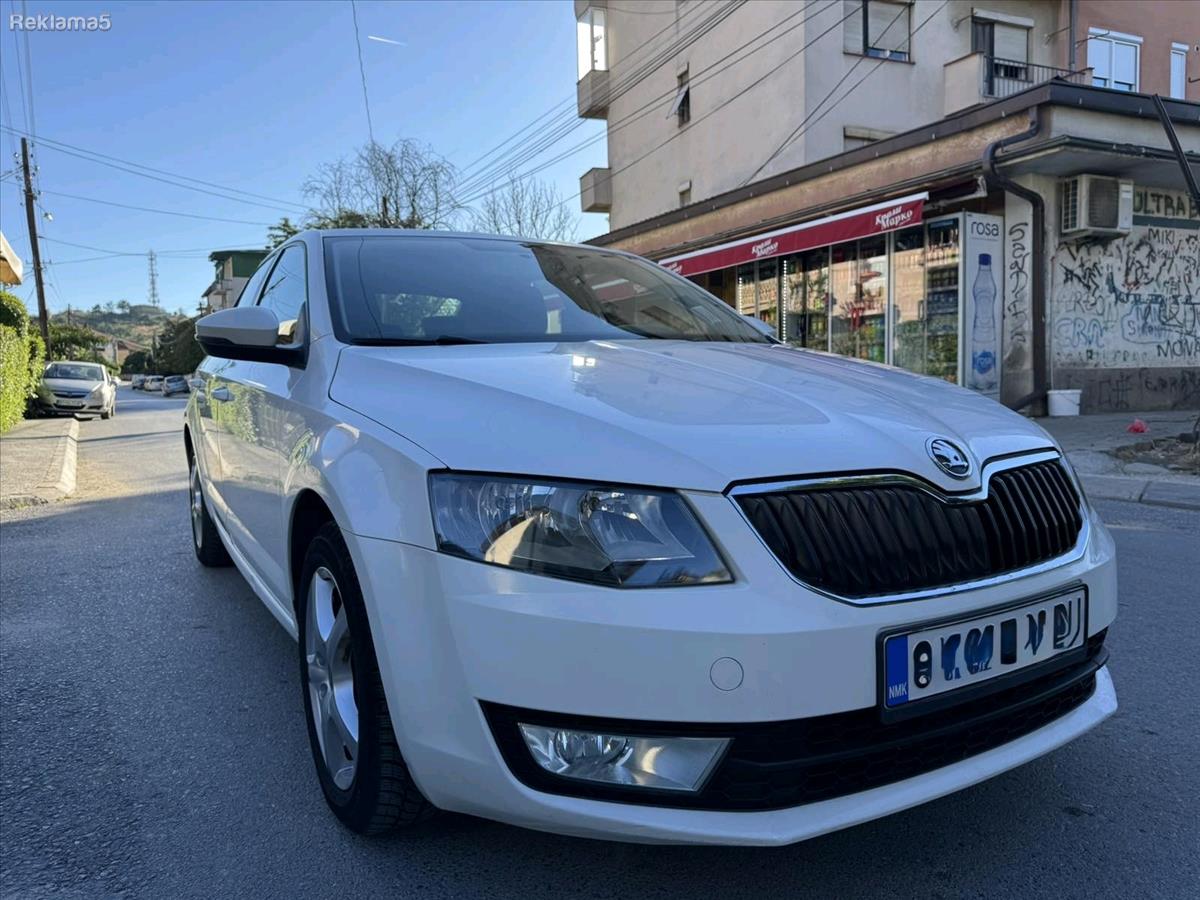 skoda octavija 1.2tsi 90ks.2014g. kupena nova vo mk.