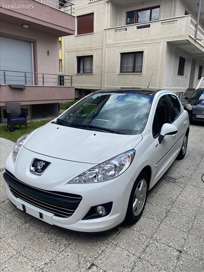 Peugeot 207 1.4/16 v CH